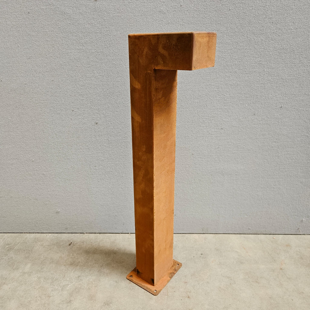 Lampe de jardin modèle L H80 cm en acier corten