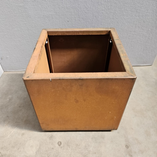 Planter in pre-rusted corten steel 40 x 40 x 40 cm