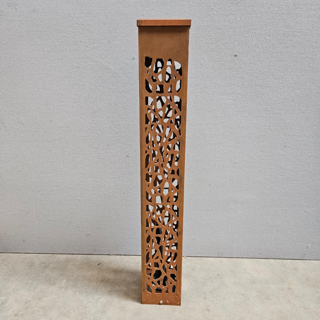 Lampe de jardin H100 cm avec motif en acier corten