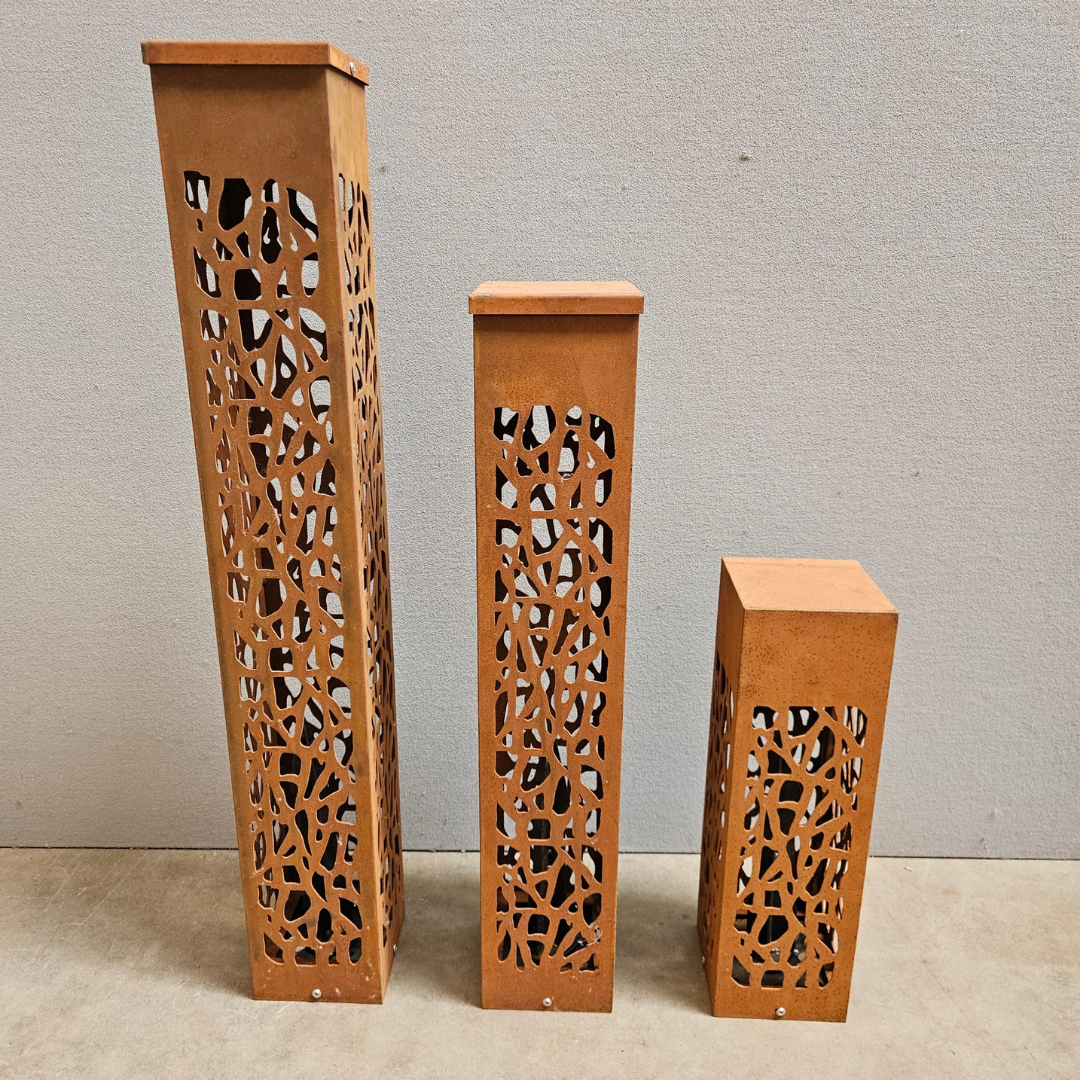 Lampe de jardin H100 cm avec motif en acier corten