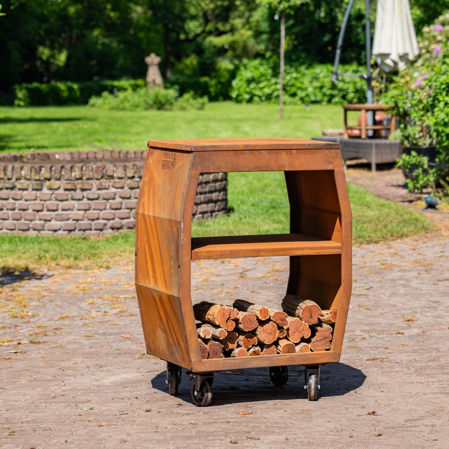 BBQ plancha table in corten steel with optional cutting board