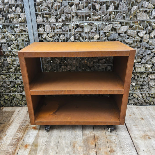 BBQ side table/ mise en place/ storage