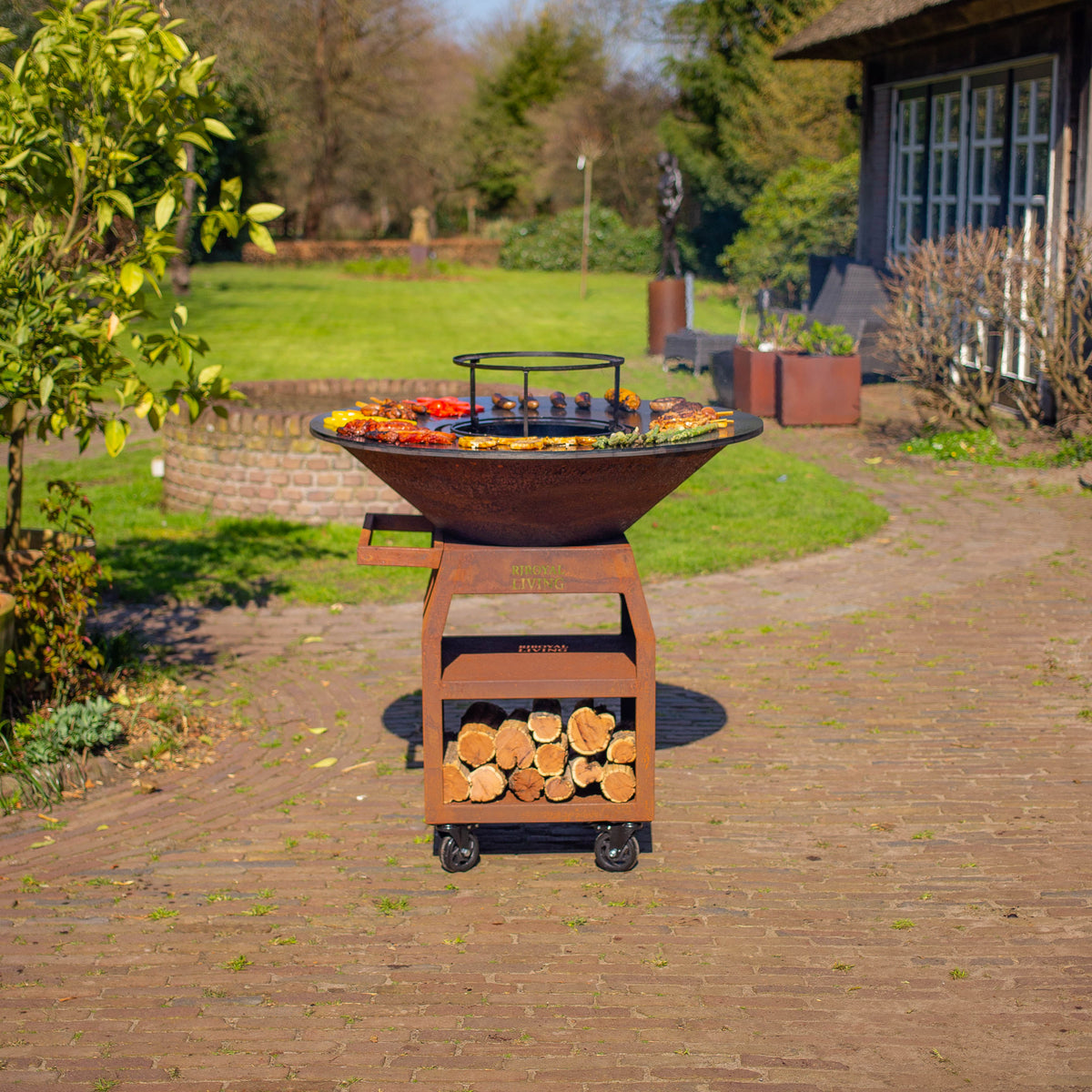 BBQ Plancha Grill Maestro XXXL Ø100cm Corten Steel - With Large Wheels and Wood Storage