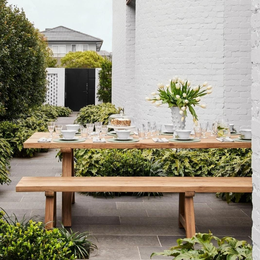 Table de jardin haut de gamme en teck Kastil 250 cm avec 2 bancs