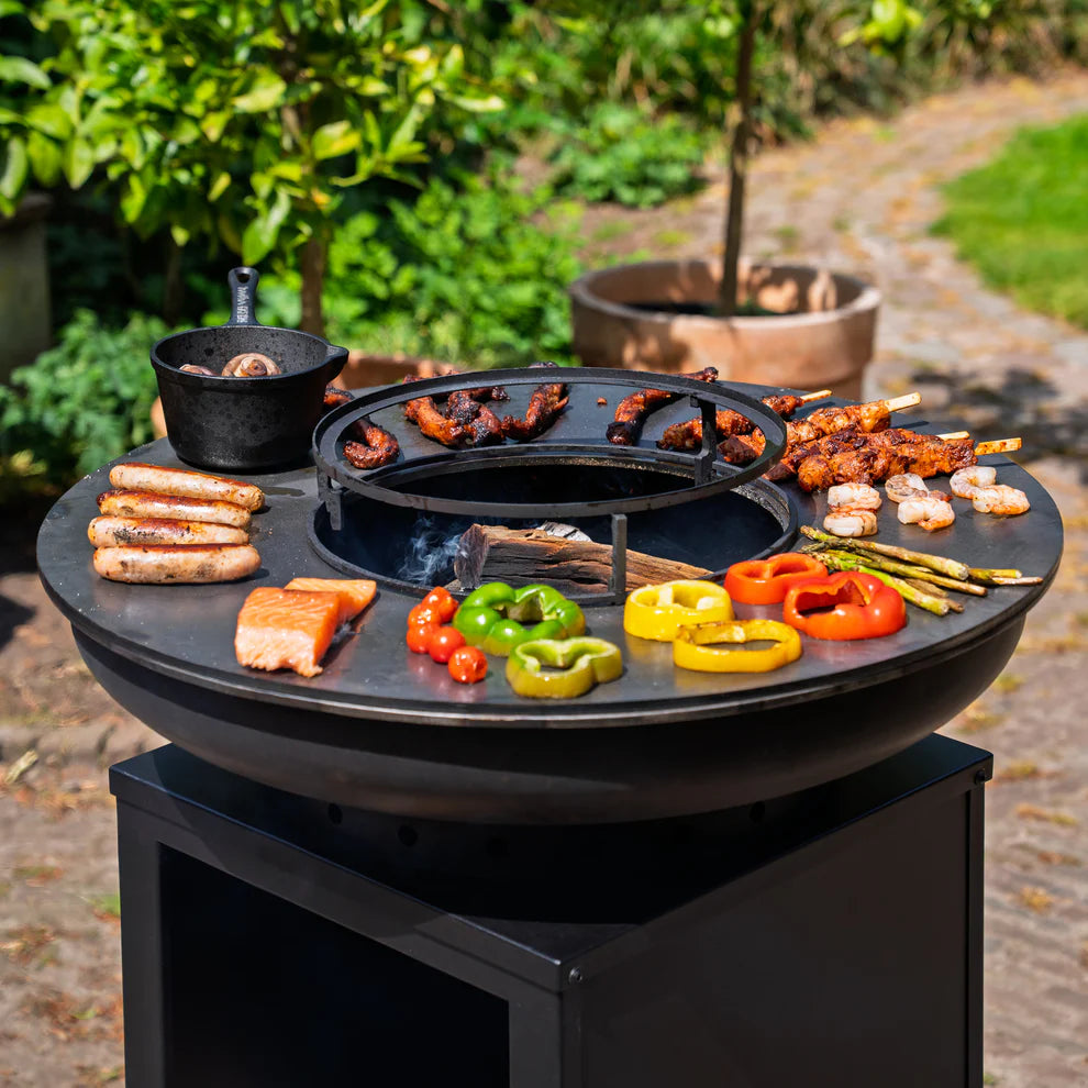 BBQ Plancha Grill Hermano XXL Blackline - With poker and wood storage Ø80cm 8mm