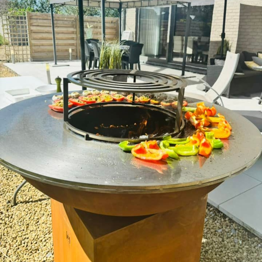 Geflambeerde aardbeien op de plancha