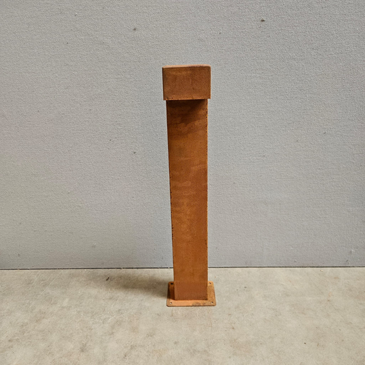 Lampe de jardin modèle L H80 cm en acier corten