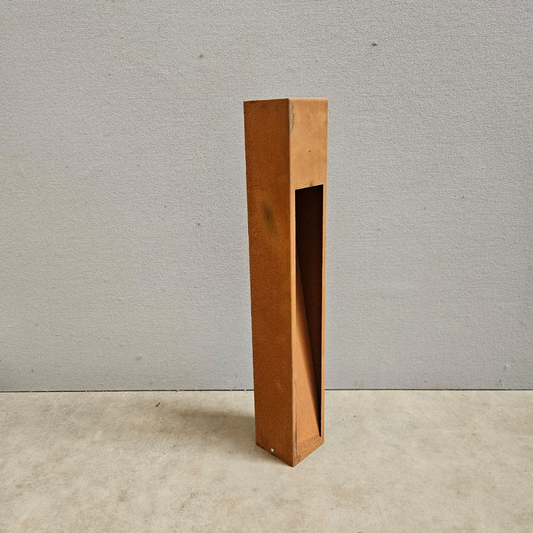 Lampe de jardin modèle i 80 cm en acier corten