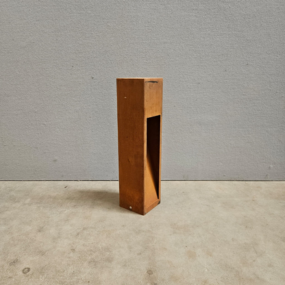 Tuinlamp model i H50 cm in cortenstaal