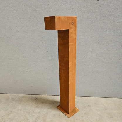 Lampe de jardin modèle L H80 cm en acier corten