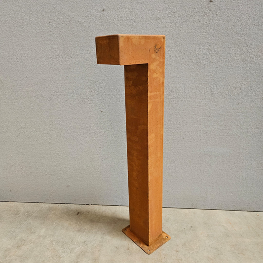 Lampe de jardin modèle L H80 cm en acier corten