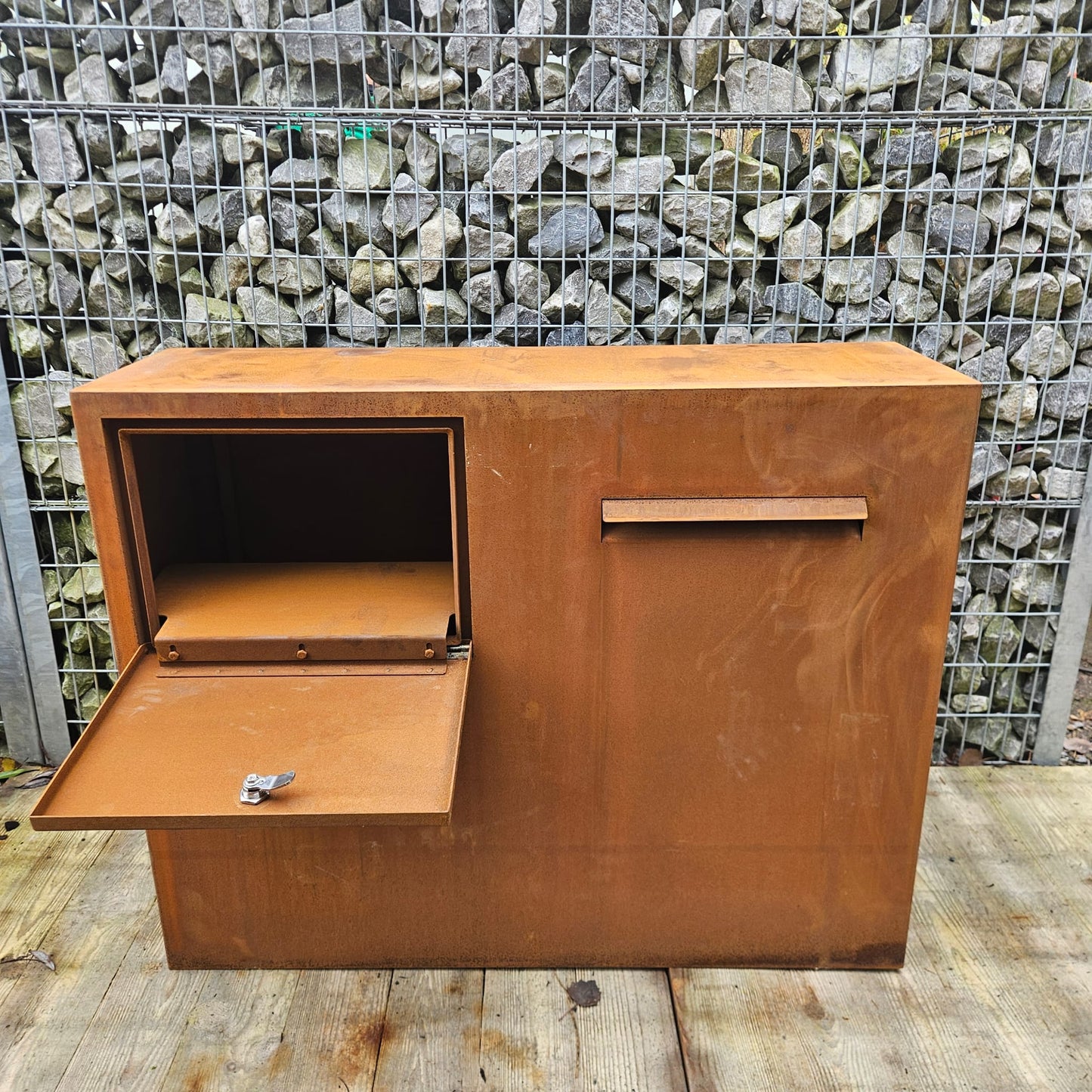 Boîte aux lettres avec livraison de colis sécurisée 