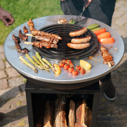 BBQ Plancha Grill Amigo - With cover and wood storage Ø67cm